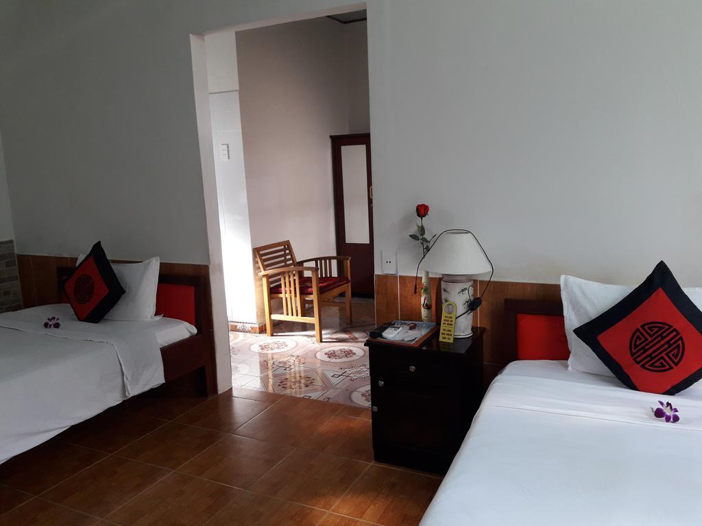 Red Ceramics Homestay Хой Ан Екстериор снимка